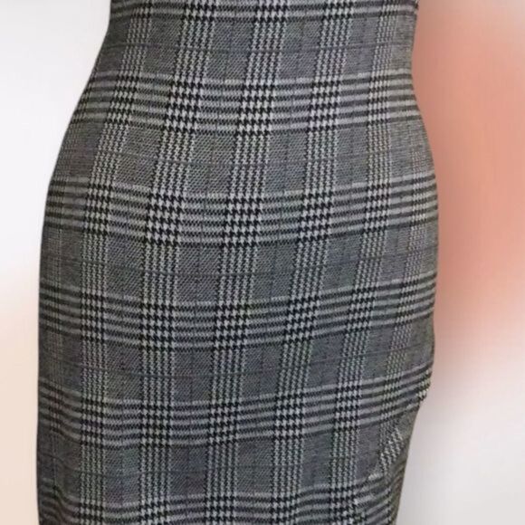 IRIS Black and White Body Con Houndstooth Plaid Short Sleeve Dress Size S NWT - Picture 7 of 12